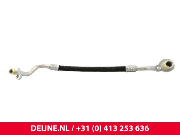 Volvo C40 Klima Leitung O300594