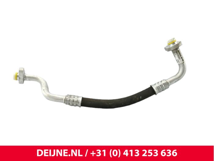 Volvo C40 Klima Leitung O300599