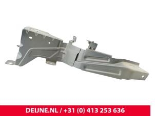 Volvo C40 Front left screen carrier O300605 photo 2