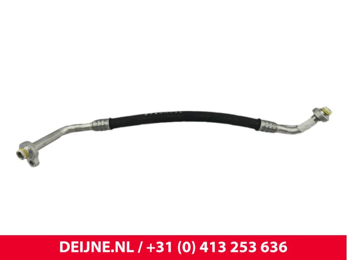 Volvo C40 Klima Leitung O300607