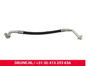Volvo C40 Air conditioning line O300607 photo 2