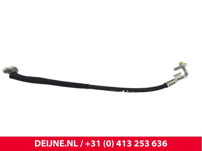 Volvo C40 Klima Leitung O300611