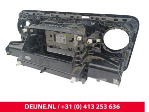 Mercedes Sprinter Display Multi Media control unit O300639 photo 3