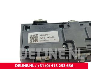 Volvo V60 Electric window switch O300649 photo 3