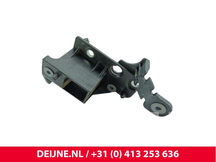 Volvo C40 Bumpersteun links-voor O300655