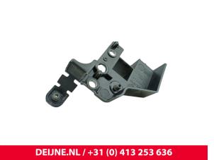 Volvo C40 Stoßstangenstütze links vorne O300655 foto 3