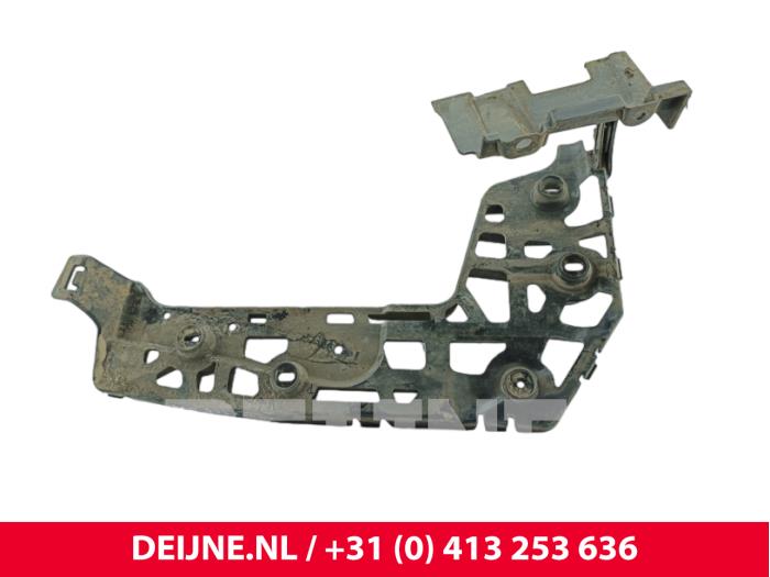 Volkswagen Crafter Stoßstangenecke links hinten O300656