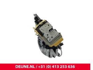 Volvo XC60 Deurslot Mechaniek 4Deurs rechts-achter O300669 foto 2