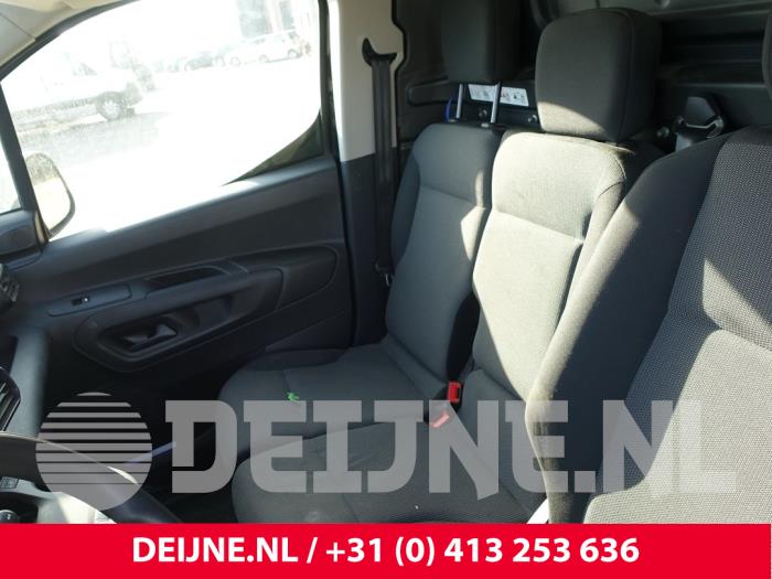 Fiat Doblo Bank rechts vorne O300695