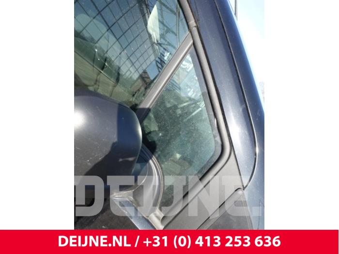 Fiat Doblo Dreieckfenster rechts vorne O300705