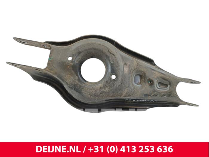 Tesla Model Y Querlenker rechts hinten O300860