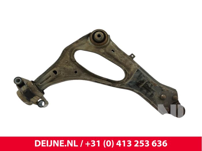Mercedes Vito Querlenker links vorne O300866