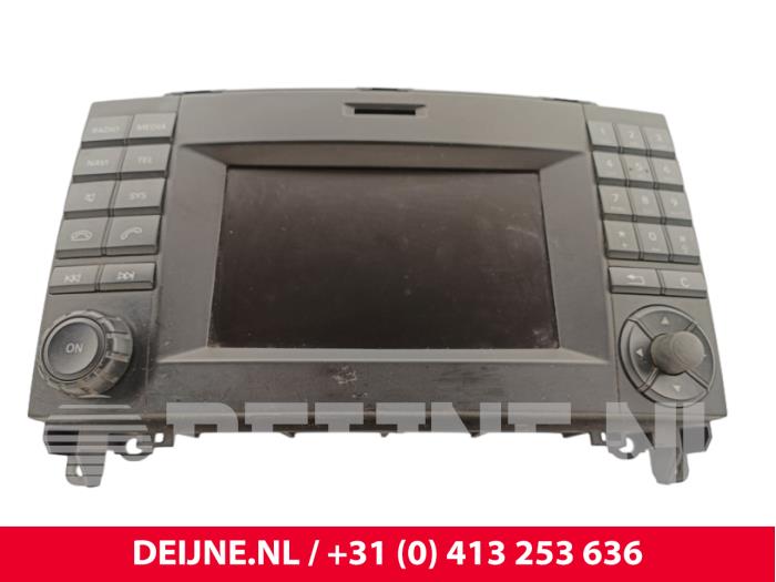 Mercedes Vito Displays Multi Media Anzeige O300981