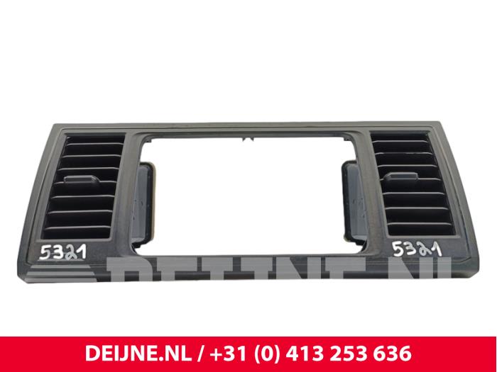 Volkswagen Transporter Luftgitter Armaturenbrett O300991