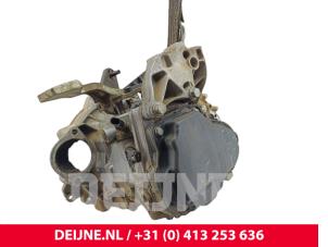 Volkswagen Caddy Gearbox O300948 photo 3