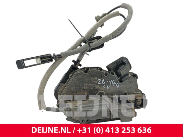 Volkswagen Caddy Deurslot Mechaniek 2Deurs links O301005