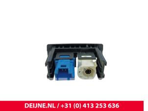 Mercedes Vito AUX / USB-Anschluss O301013 foto 2