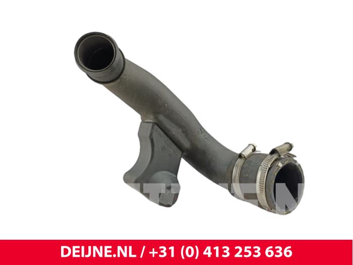 Gebruikte Intercooler Buis Ford Transit 2.0 TDCi 16V Eco Blue 130 Prijs € 24,20 Inclusief btw aangeboden door van Deijne Onderdelen Uden B.V.