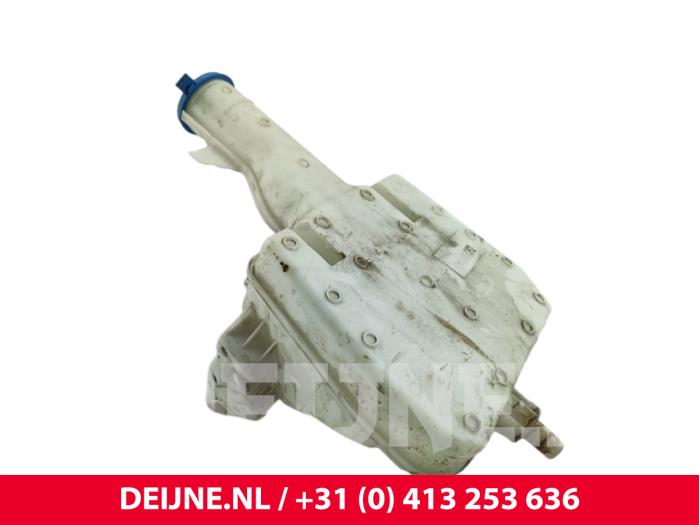Mercedes Sprinter Ruitensproeiertank voor O301056