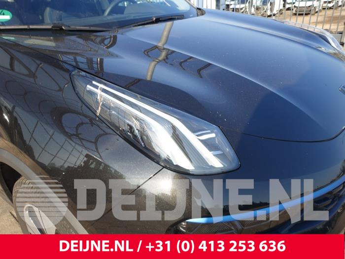 Lynk & Co 01 Vorderfront komplett O301240