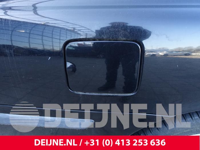 Volvo V70 Tankklappe O301373