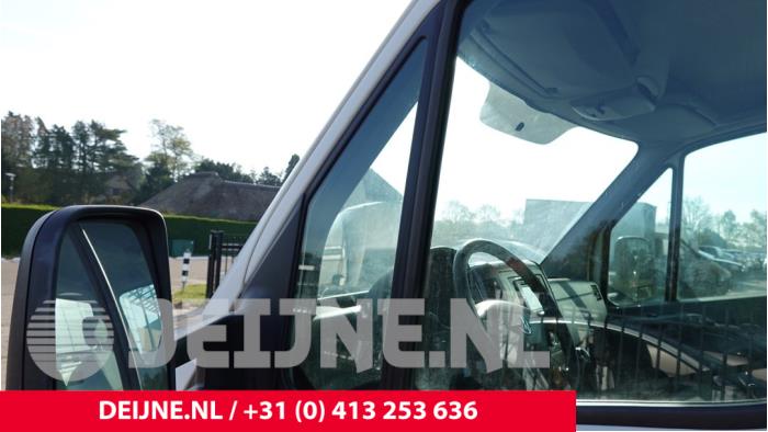 Volkswagen Crafter Driehoeks Ruit links-voor O301430