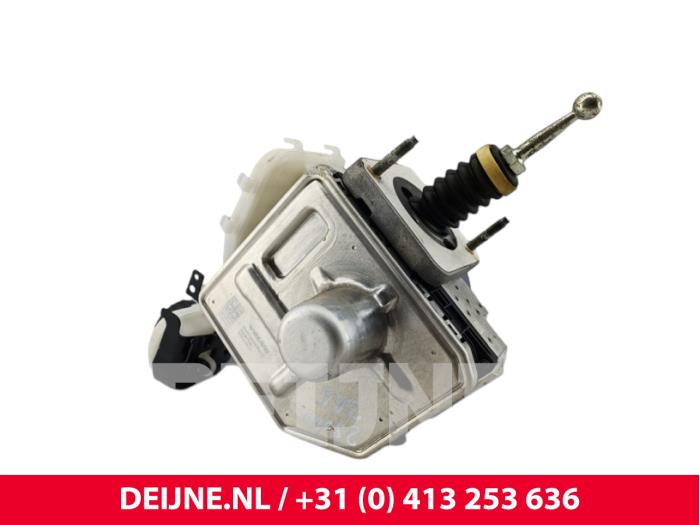 Gebruikte Hoofdremcilinder Volvo C40 Recharge (XK) Recharge Twin 78 kWh Prijs € 544,50 Inclusief btw aangeboden door van Deijne Onderdelen Uden B.V.