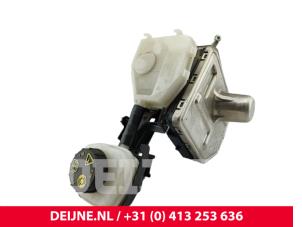 Volvo C40 Master cylinder O301483 photo 2