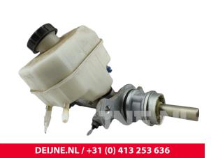 Mercedes Sprinter Master cylinder O301485 photo 2