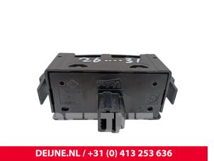 Renault Trafic Panic lighting switch O301491 photo 2