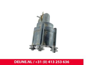 Lynk & Co 01 Additional water pump O301494 photo 2
