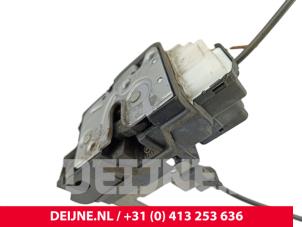 Volvo V40 Door lock mechanism 4-door, front left O301511 photo 3