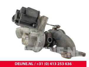 Volkswagen Caddy Turbo O301513 foto 3