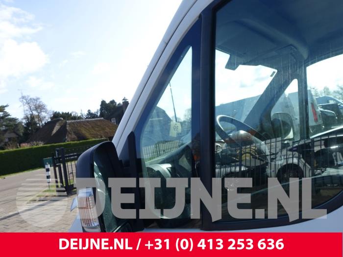 Peugeot Boxer Dreieckfenster links vorne O301544