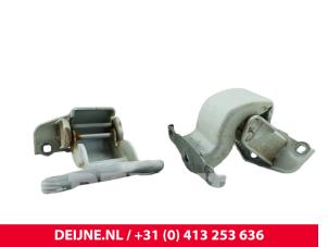 Renault Trafic Scharnier- Set O301589 foto 2