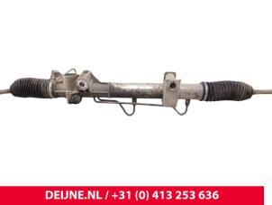 Opel Vivaro Lenkgetriebe Servo O301661 foto 3