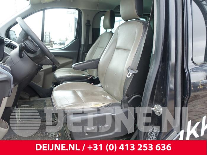 Ford Transit Custom Sitz links O301728