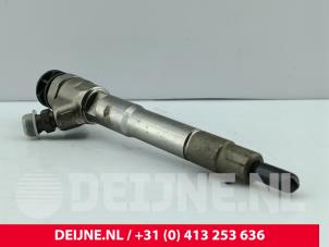 Mercedes Vito Injector (diesel) O301749 photo 2