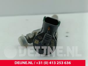 Mercedes Vito Injector (diesel) O301749 photo 3
