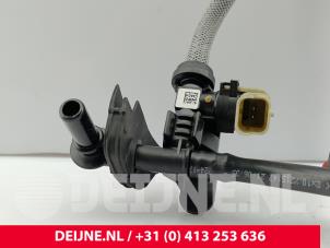Mercedes Vito Fuel return line O301754 photo 3