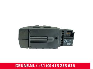 Renault Trafic Radiobediening Stuur O301837 foto 2