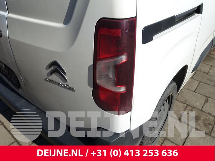 Citroen Berlingo Rücklicht rechts O301900