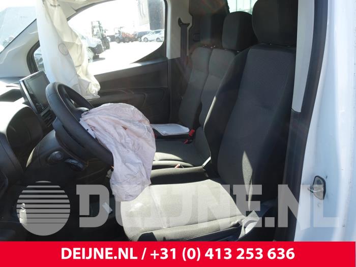 Citroen Berlingo Sitz links O301945