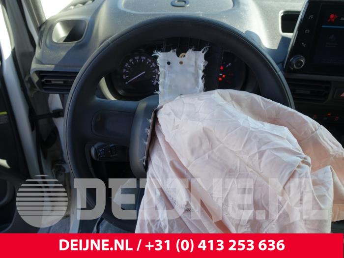 Citroen Berlingo Lenkrad O301947