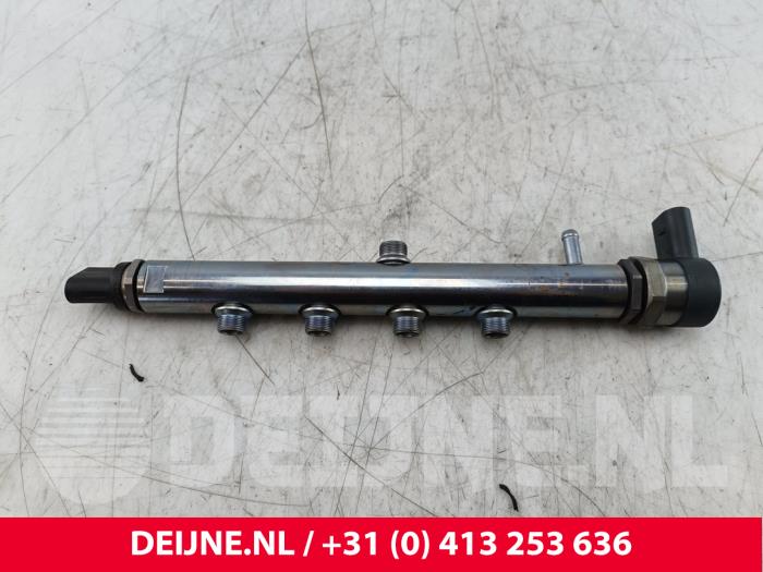 Mercedes Sprinter Einspritzdüse (Einspritzer) O301976