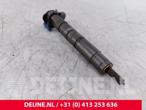 Mercedes Sprinter Injector (diesel) O301981 photo 3