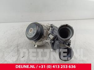 Mercedes Sprinter Wasserpumpe O301983 foto 2