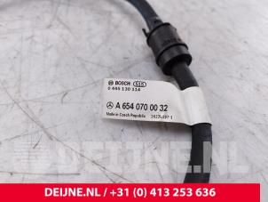 Mercedes Sprinter Brandstof retourleiding O301984 foto 3