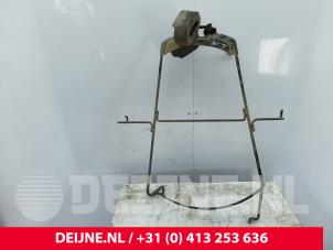 Citroen Berlingo Ophangmechaniek reservewiel O302041 foto 2