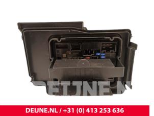 Nissan Primastar Zekeringkast O302049 foto 2